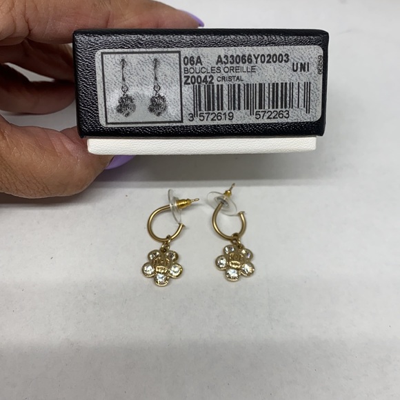 Fall 2006 Authenticated Chanel Earrings - Picture 5 of 8